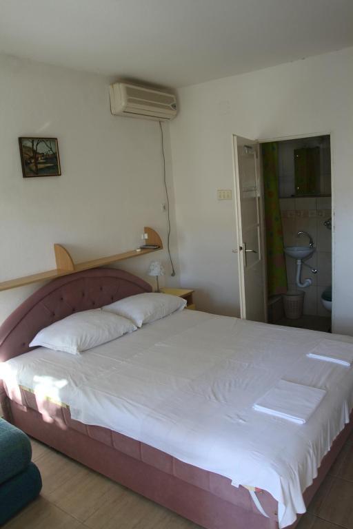 Apartments Popovic Petrovac Szoba fotó
