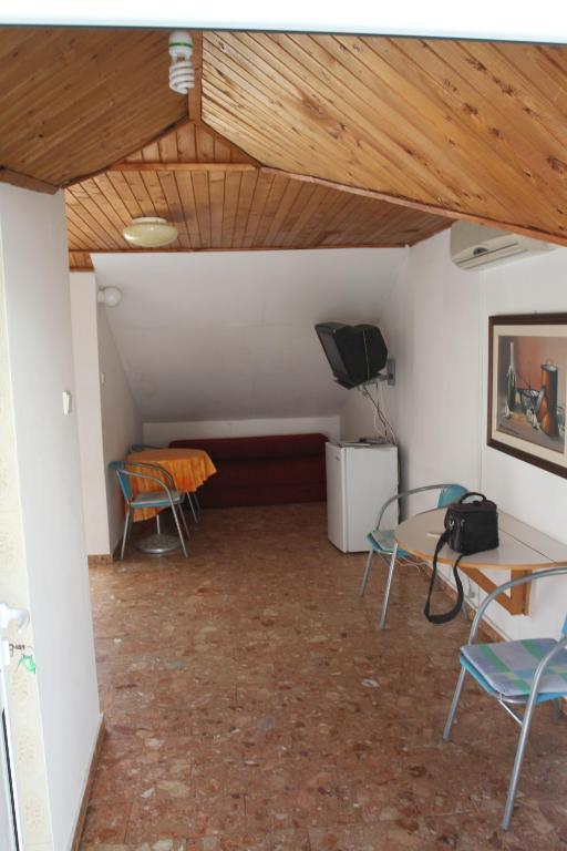 Apartments Popovic Petrovac Szoba fotó